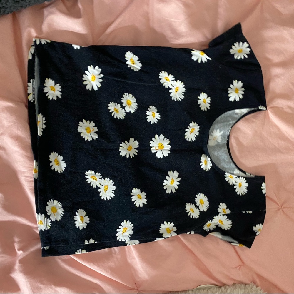 girls tee